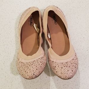 Ballet flats